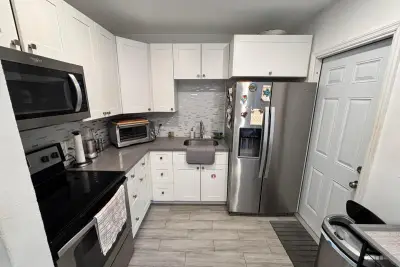 1345 NE 15th Ave #1, Fort Lauderdale: photo 1 of 11