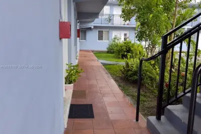 655 Eldron Dr #31, Miami Springs: photo 1 of 15