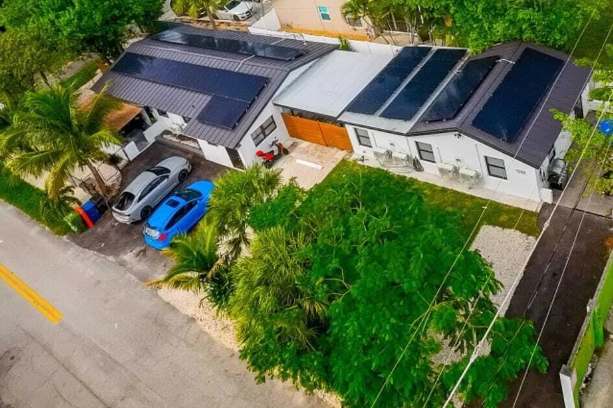 1202 NE 3rd Ave, Fort Lauderdale: photo 1 of 28
