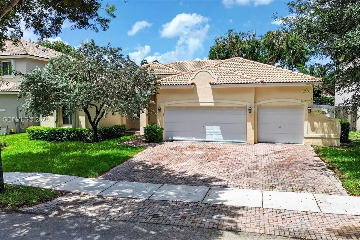 1971 SE 21st Ct, Homestead: photo 1 of 39