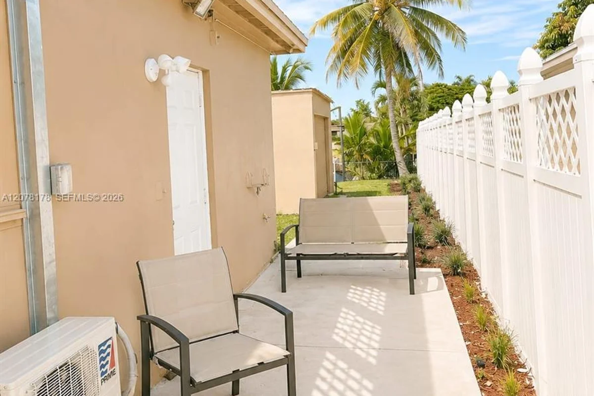 1740 NW 113th Ave #1, Pembroke Pines: photo 1 of 13