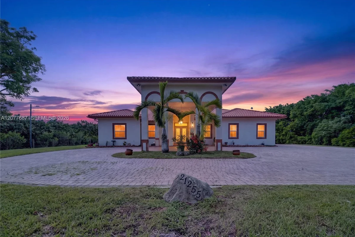 21255 SW 213th Ave Rd, Miami: photo 1 of 67
