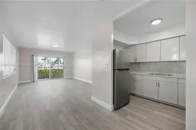 1979 N Glades Dr #1, North Miami Beach: photo 1 of 21