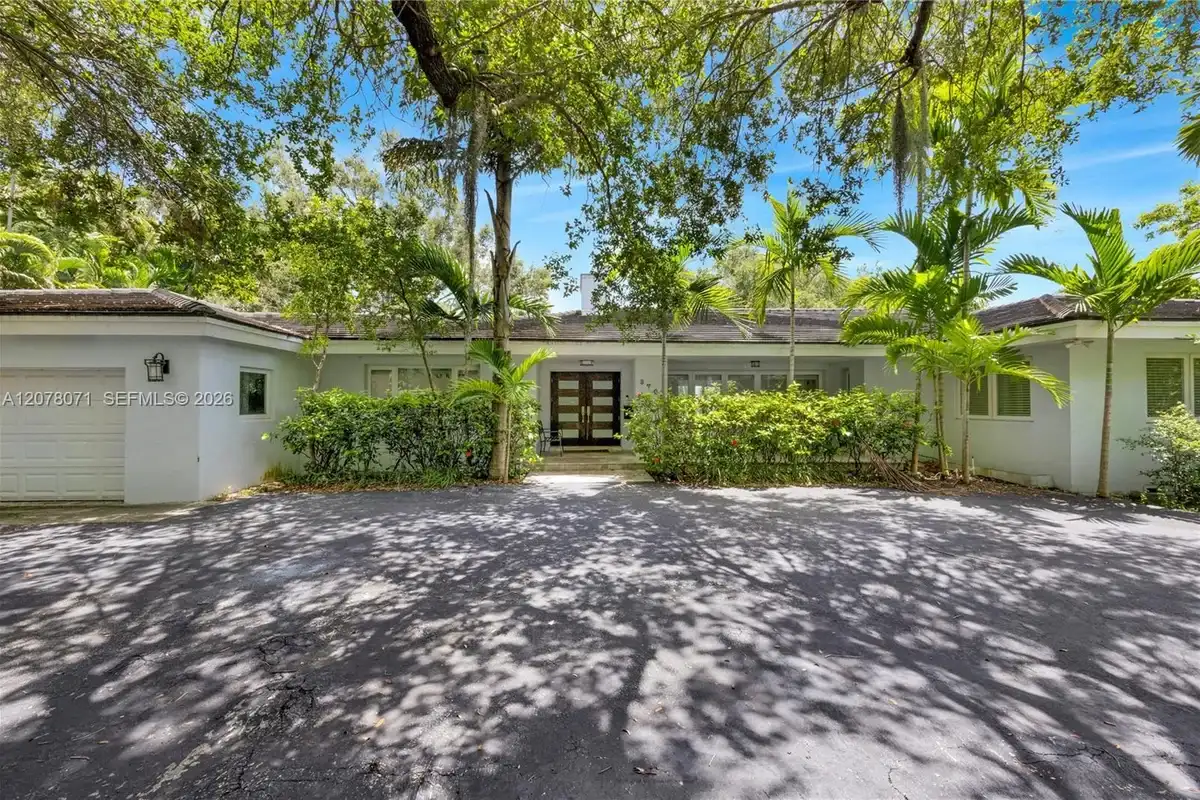 3709 Alhambra Ct, Coral Gables: photo 1 of 53