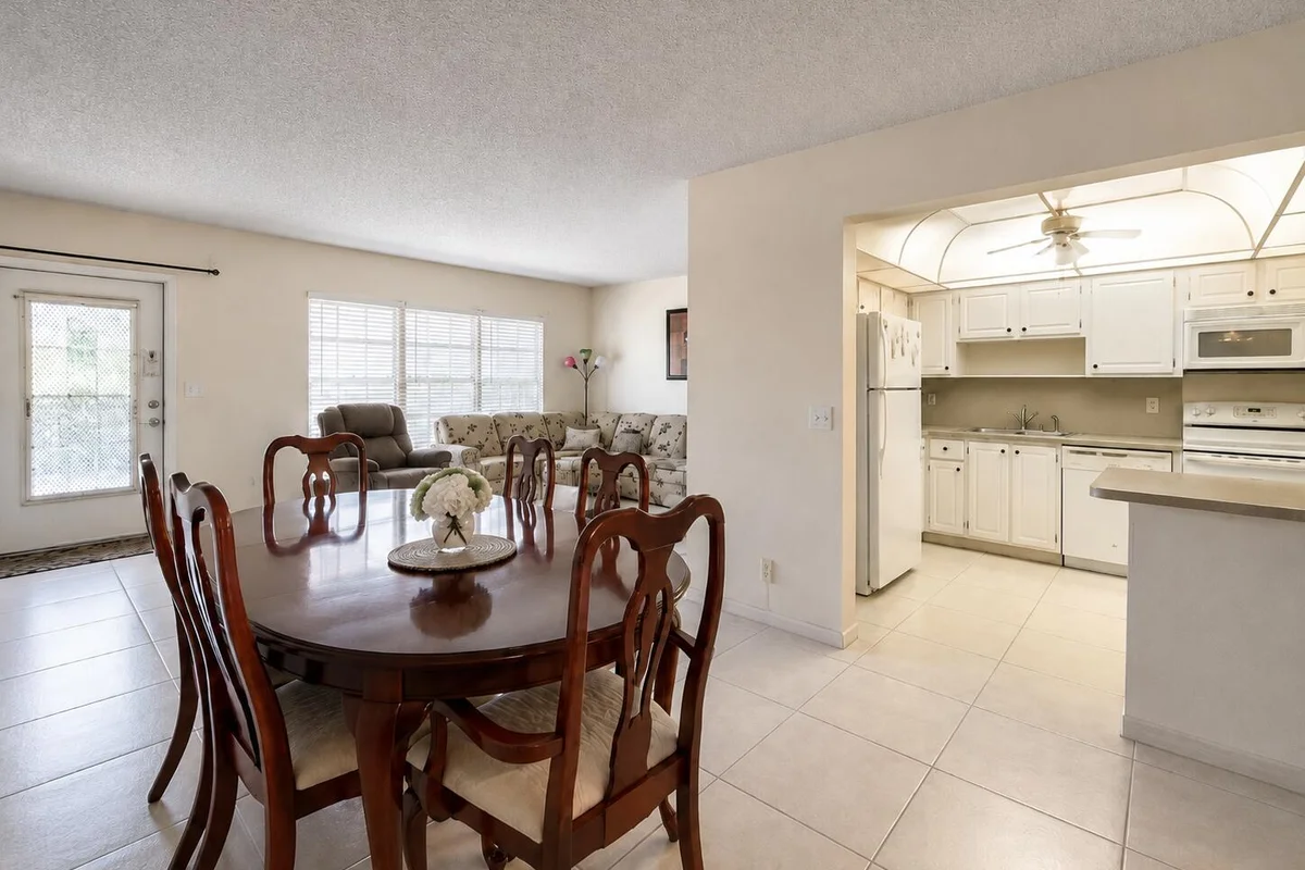 307 Greenbrier B, West Palm Beach: photo 1 of 16