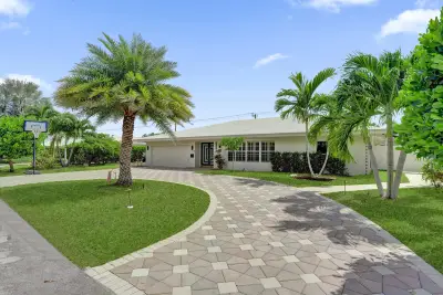 4800 NE 26th Ave, Fort Lauderdale: photo 1 of 39