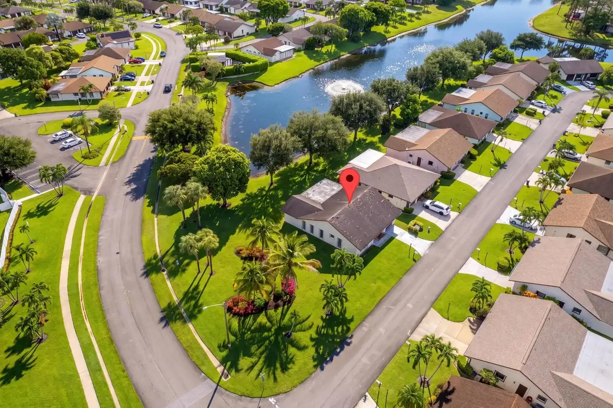 6315 Tall Cypress Cir, Lake Worth: photo 1 of 27
