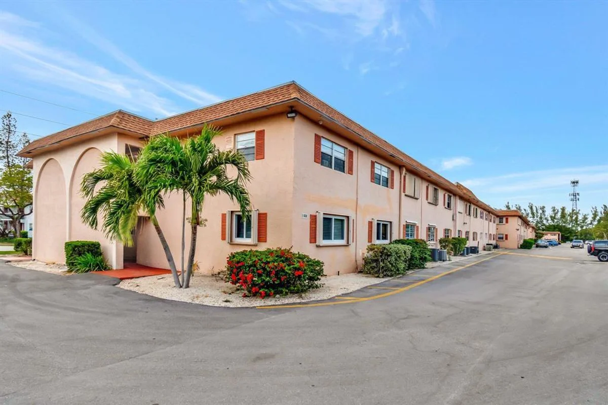 650 SW 2nd Ave #248e, Boca Raton: photo 1 of 23