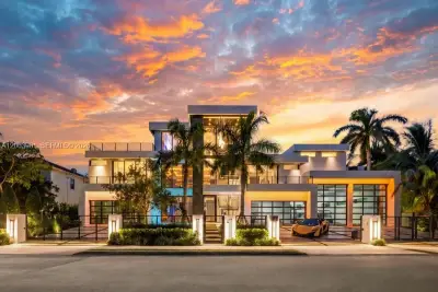 725 Poinciana Dr, Fort Lauderdale: photo 1 of 67