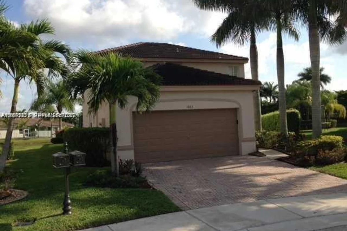 1863 Silverbell Ter, Weston: photo 1 of 15