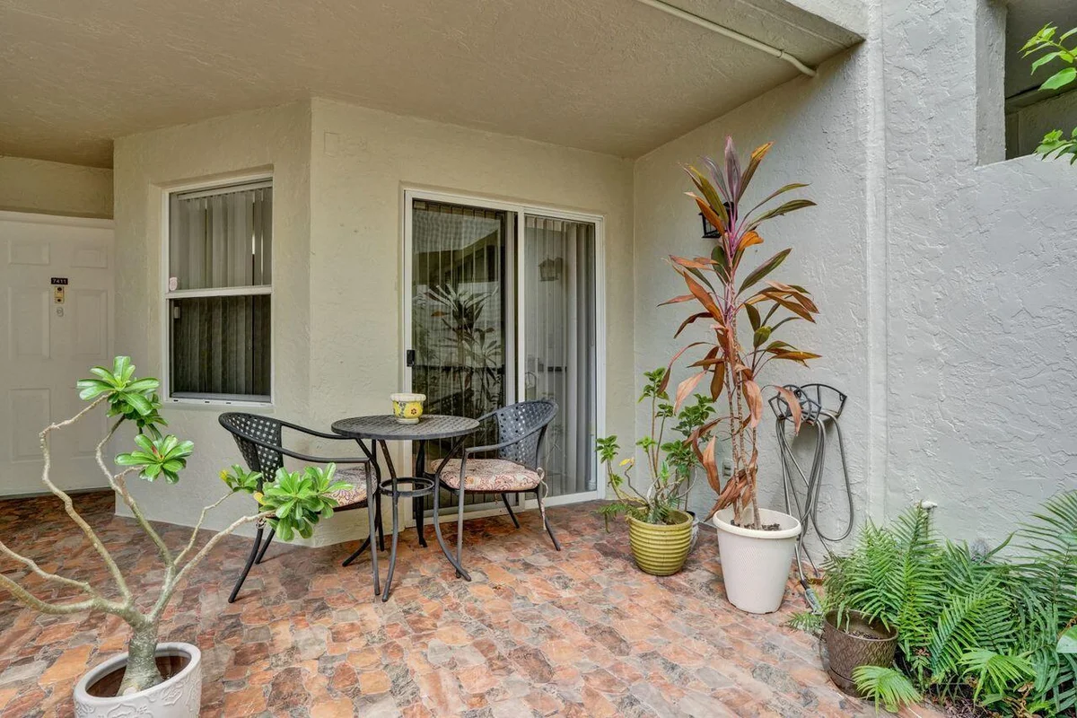 7411 Granville Dr #106, Tamarac: photo 1 of 80