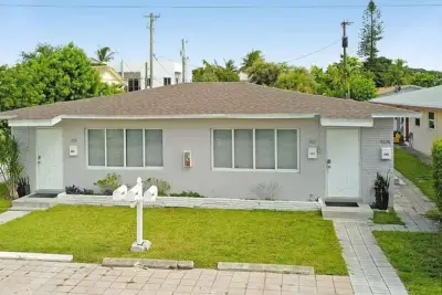 413 SE 23rd St, Fort Lauderdale: photo 1 of 51