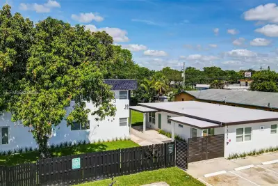 1335 NE 5th Ave #3, Fort Lauderdale: photo 1 of 19