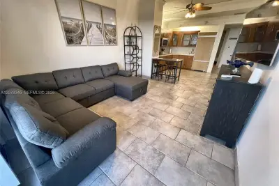 16711 Collins Ave #1BC-5, Sunny Isles Beach: photo 1 of 11