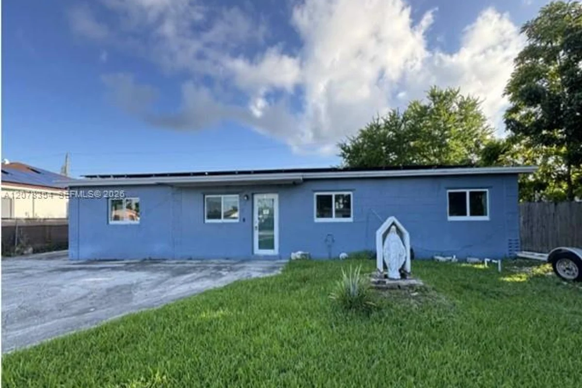 13471 SW 266th St, Homestead: photo 1 of 10