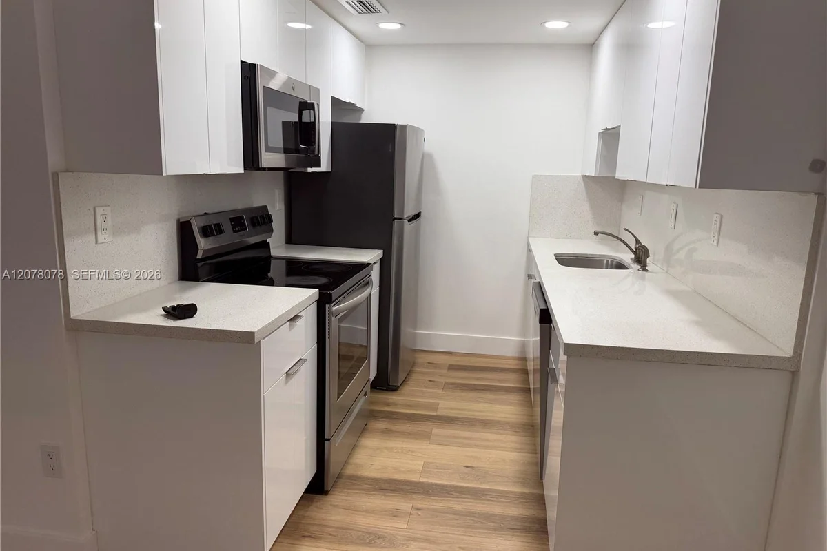 10822 N Kendall Dr #S 23, Miami: photo 1 of 4