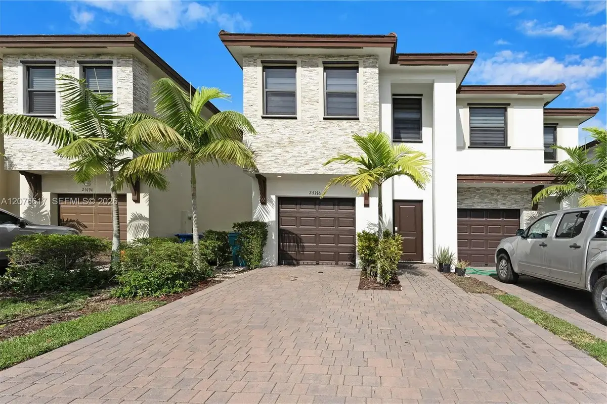 25176 SW 107th Ave, Homestead: photo 1 of 44