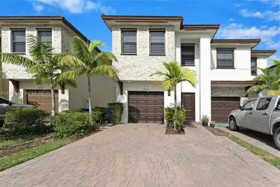25176 SW 107th Ave, Homestead: photo 1 of 44