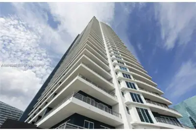 60 SW 13th St #3410, Miami: photo 1 of 23