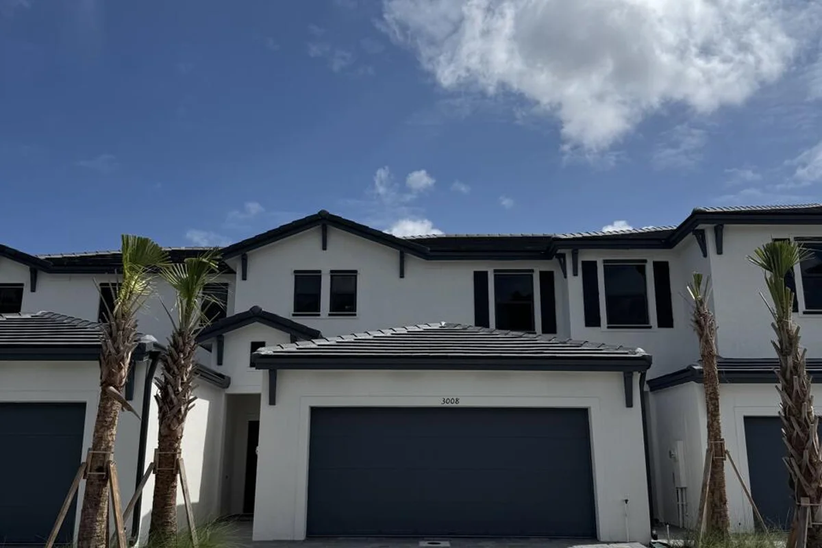 3008 Park Pl #5838, Dania Beach: photo 1 of 19