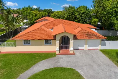 6450 SW 102nd Ave, Miami: photo 1 of 30
