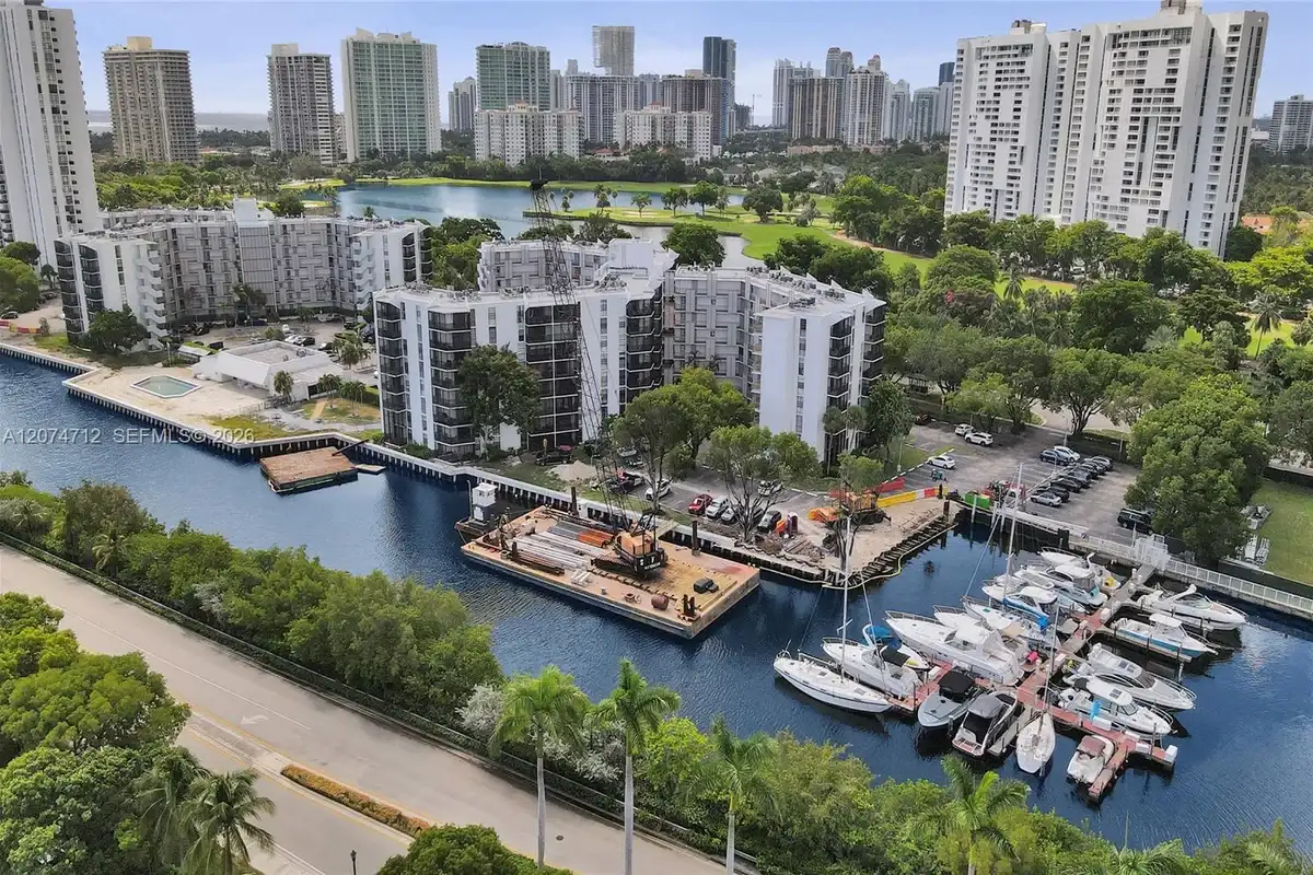 3401 N Country Club Dr #EI403, Aventura: photo 1 of 38