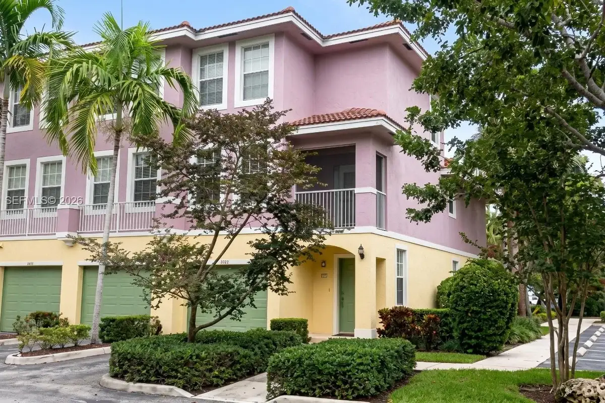 6498 W Sample Rd, Coral Springs: photo 1 of 29