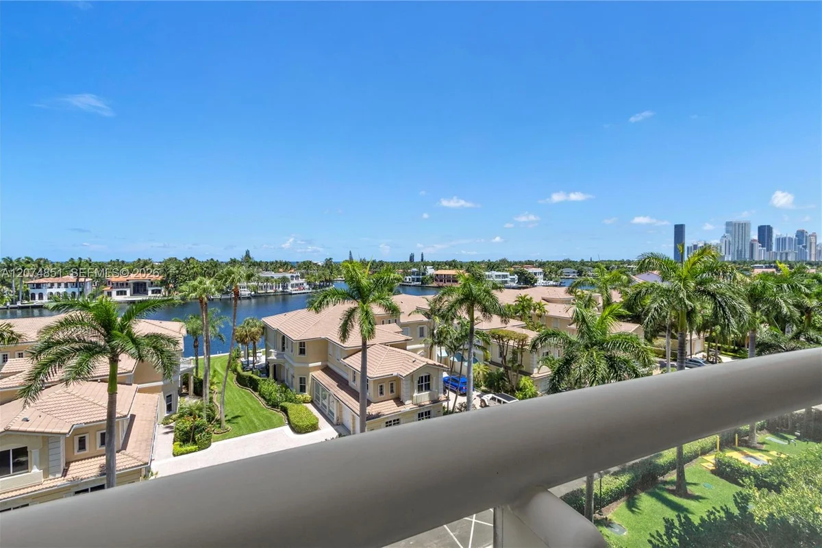 21050 Point Pl #604, Aventura: photo 1 of 27