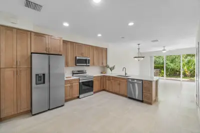1182 Pinewood Lake Ct, West Palm Beach: photo 1 of 54