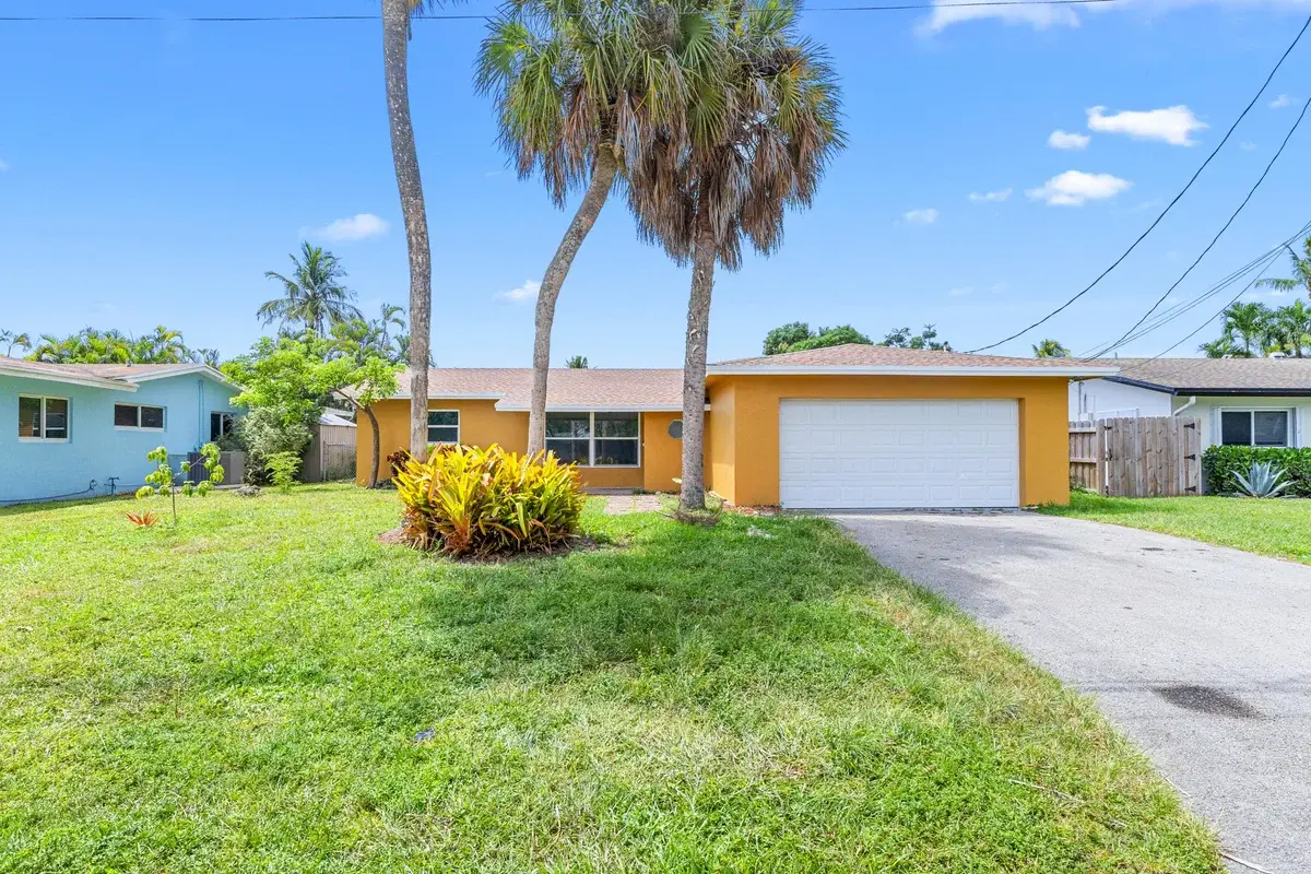 1772 NW 38th St, Oakland Park: photo 1 of 25