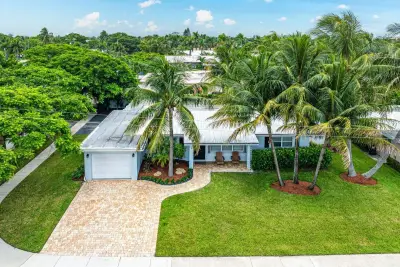 401 NE 24th St, Boca Raton: photo 1 of 42