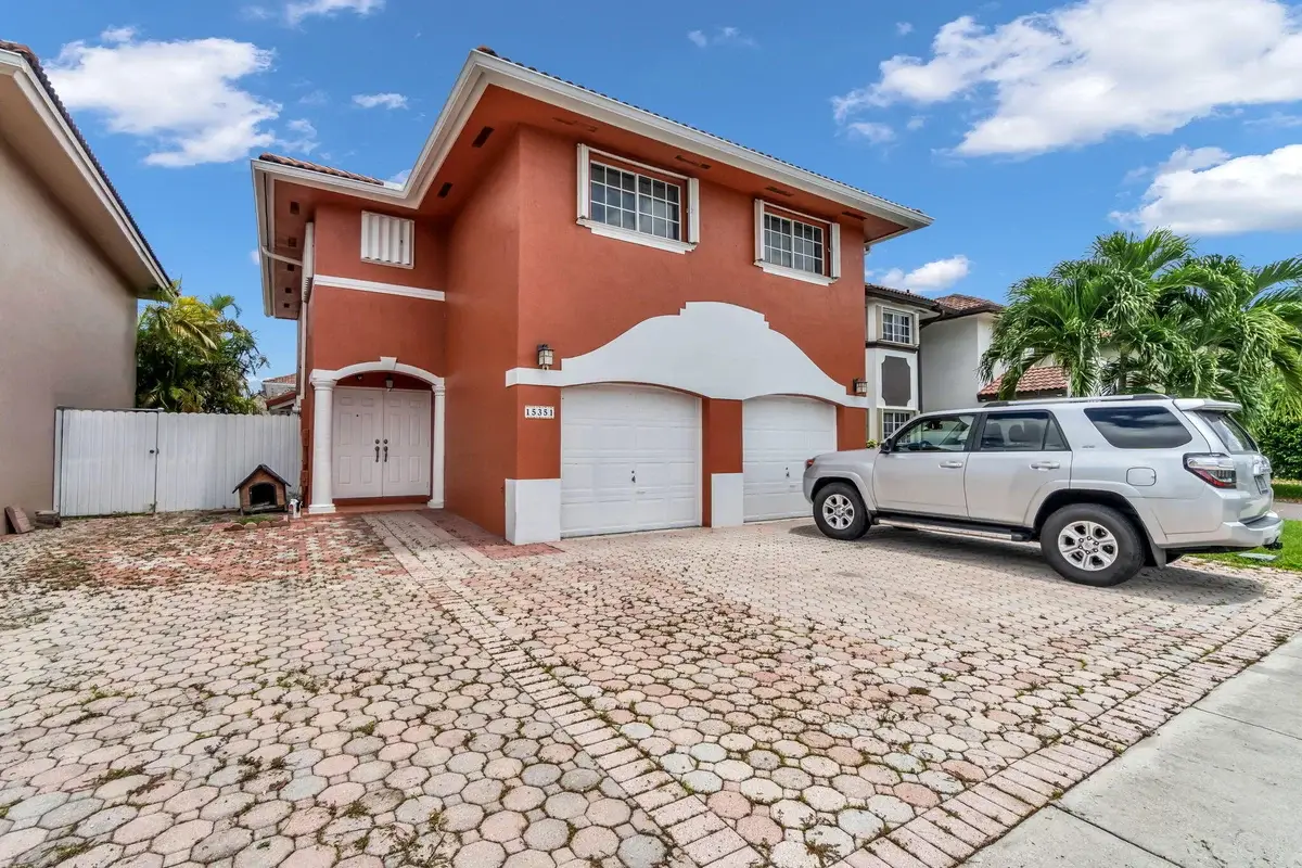 15351 SW 40th Ter, Miami: photo 1 of 35
