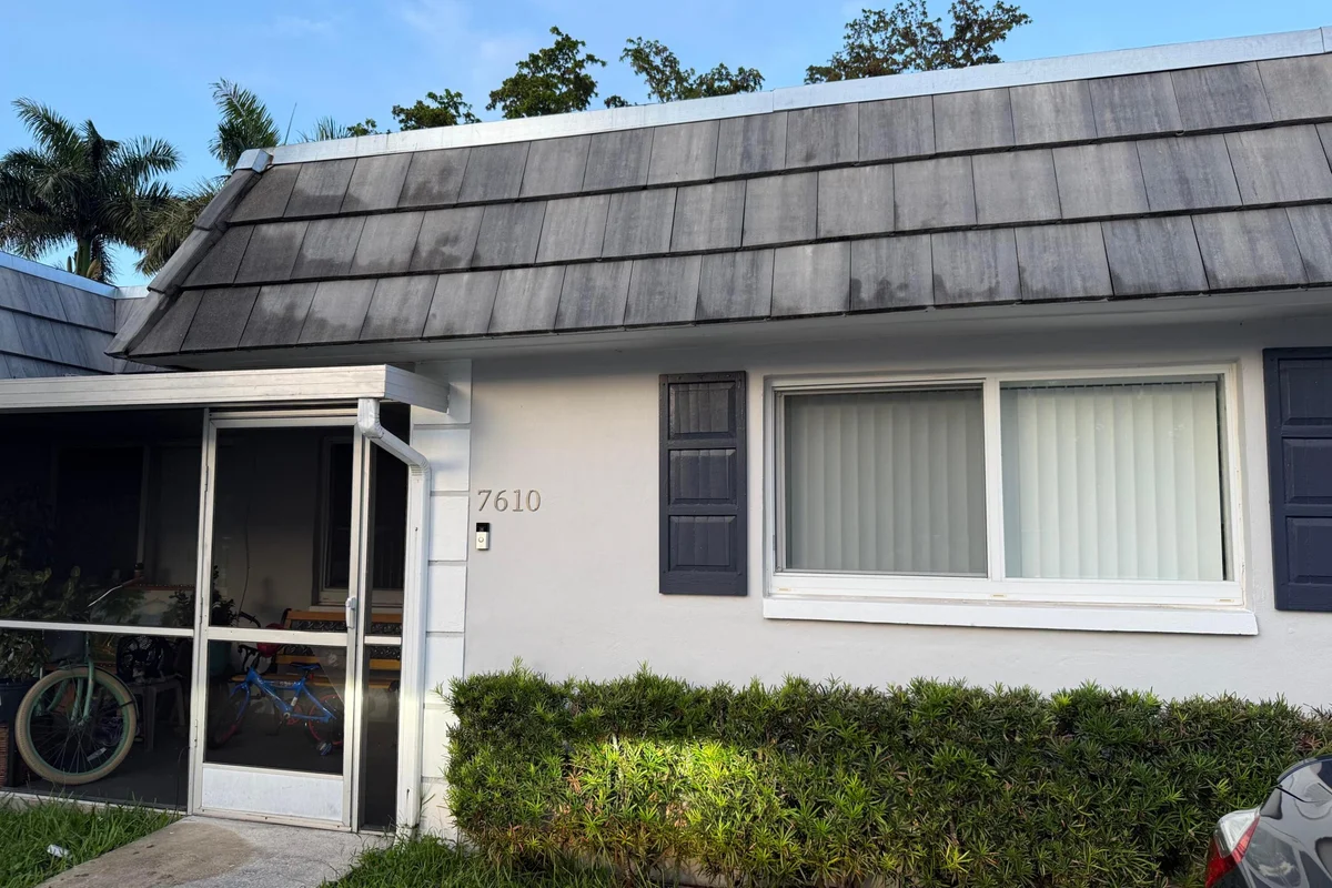 7610 NW 73rd Ter, Tamarac: photo 1 of 17