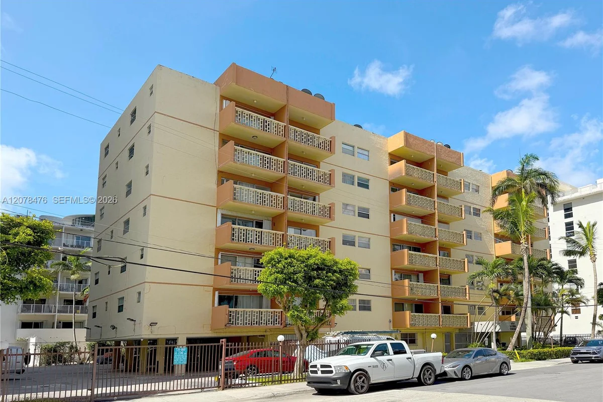 600 NE 25th St #PHD/73, Miami: photo 1 of 18