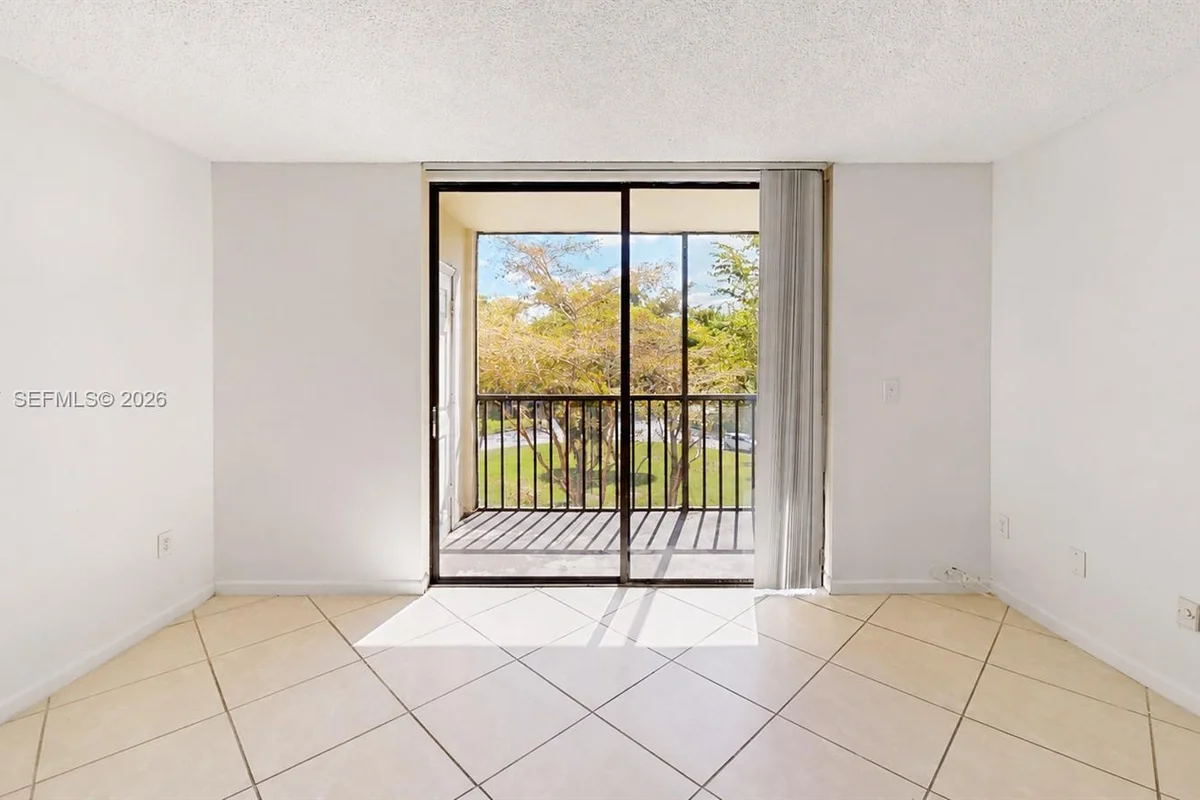8420 SW 133rd Ave Rd #424, Miami: photo 1 of 24