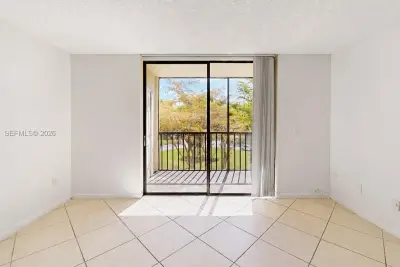8420 SW 133rd Ave Rd #424, Miami: photo 1 of 24