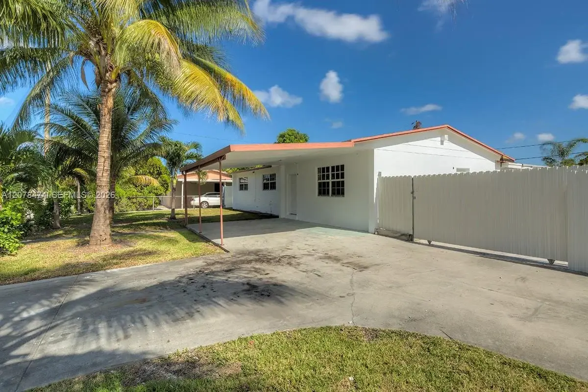 160 NW 199th St #1, Miami Gardens: photo 1 of 7