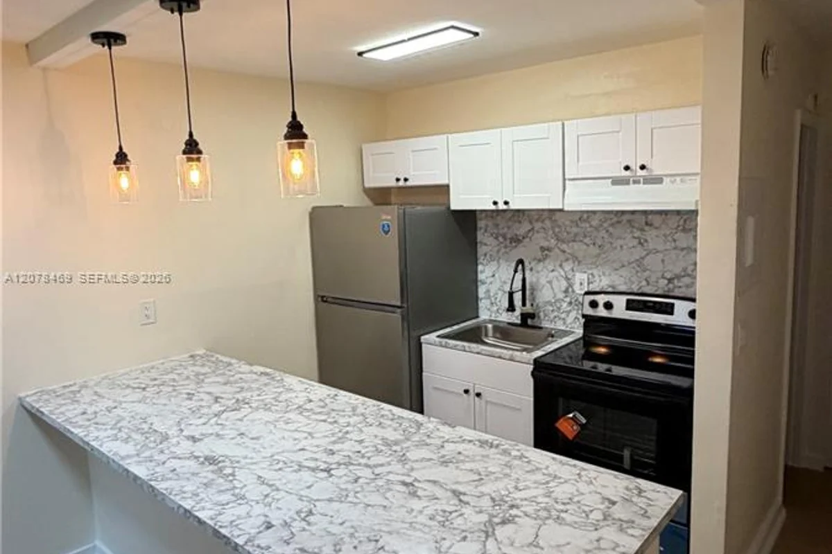 251 NW 177th St #A-122, Miami Gardens: photo 1 of 17