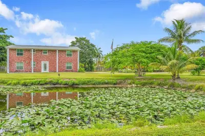 1201 Old Hiatus Rd, Plantation: photo 1 of 32