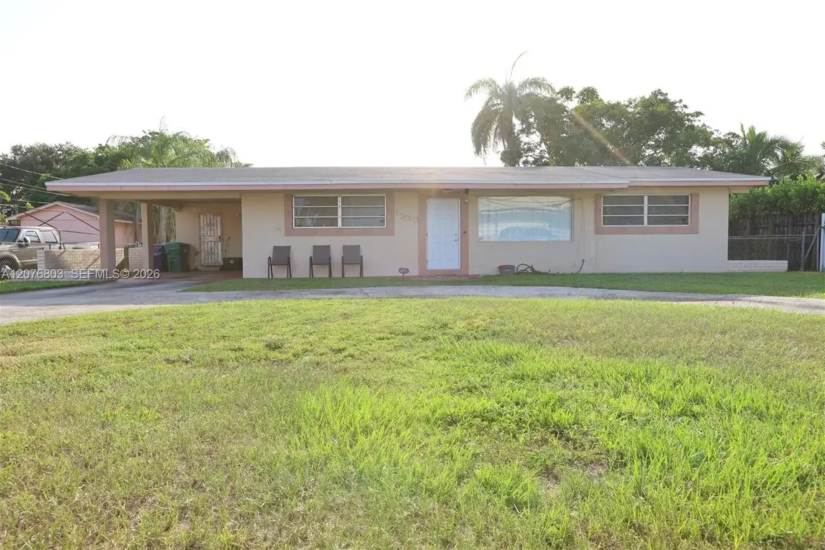 17530 NW 27th Ct, Miami Gardens: photo 1 of 14
