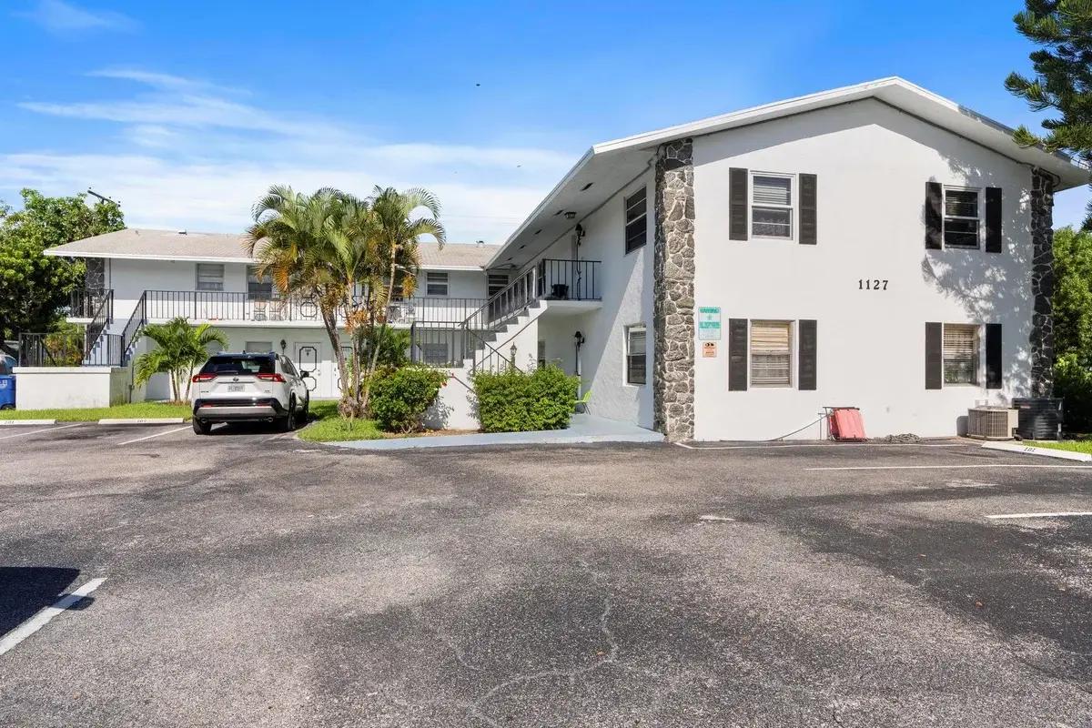1127 S Federal Hwy #103, Lake Worth Beach: photo 1 of 27