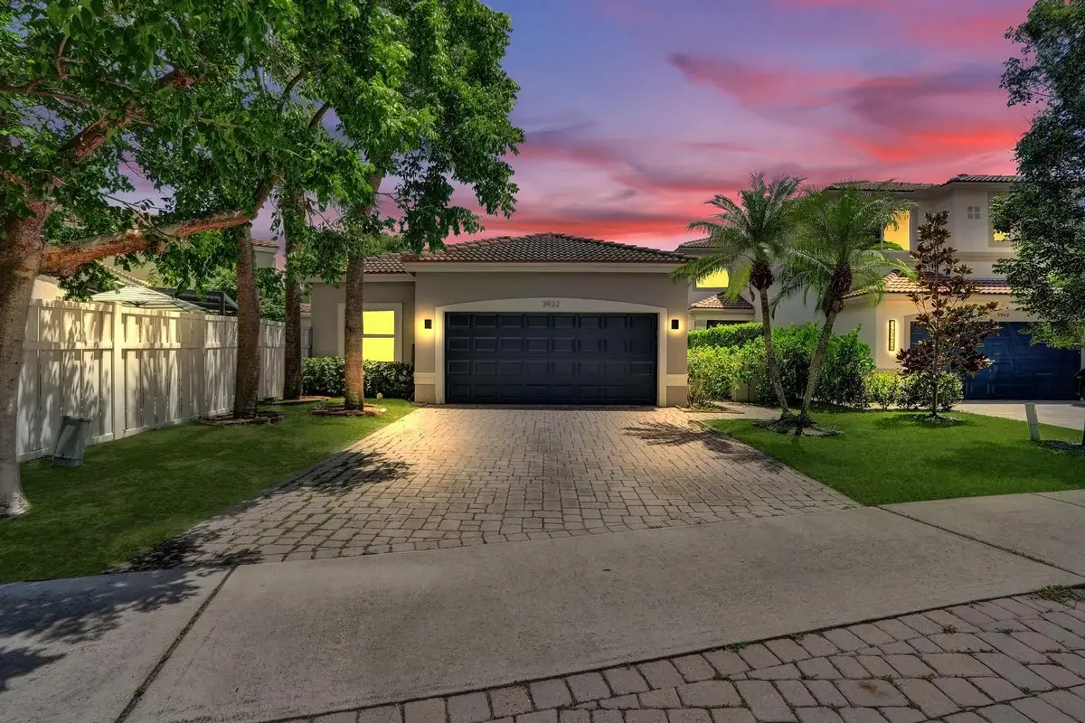 3932 NW 62nd Ct, Coconut Creek: photo 1 of 48