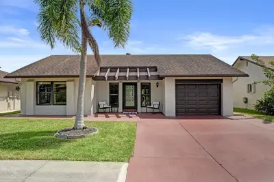 2186 SW 16th Cir, Deerfield Beach: photo 1 of 78