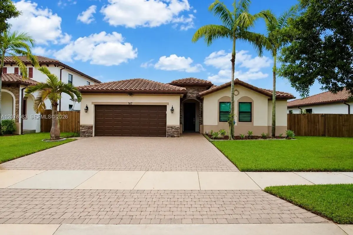167 SE 24th Ave, Homestead: photo 1 of 59