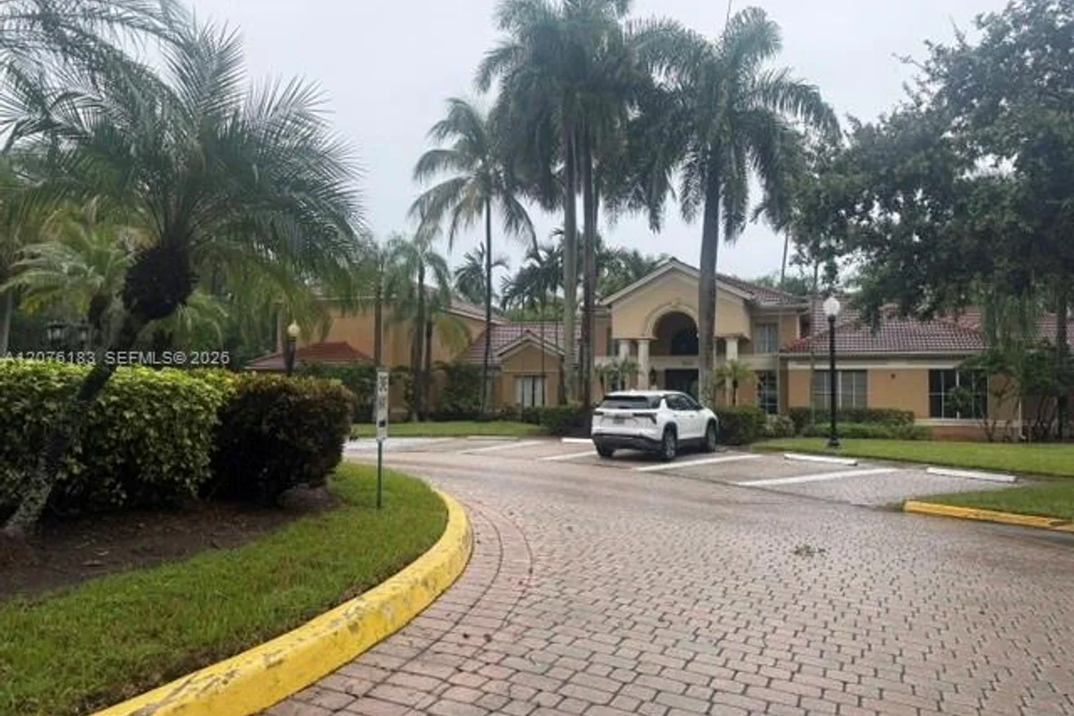 4211 San Marino #106, West Palm Beach: photo 1 of 27