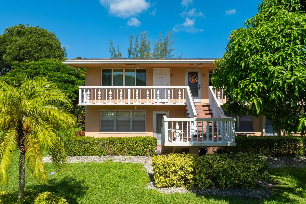 65 Camden C, West Palm Beach: photo 1 of 33