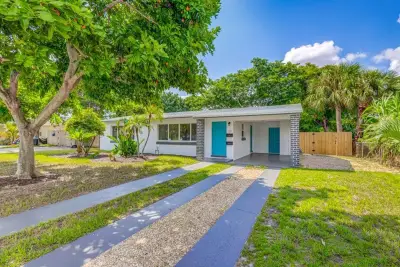 512 Bayberry Dr, Lake Park: photo 1 of 61