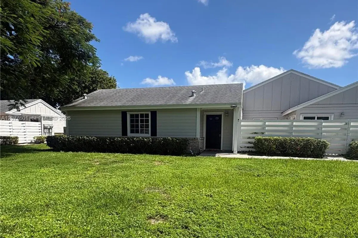 13796 SW 149th Cir Ln #1-70, Miami: photo 1 of 18