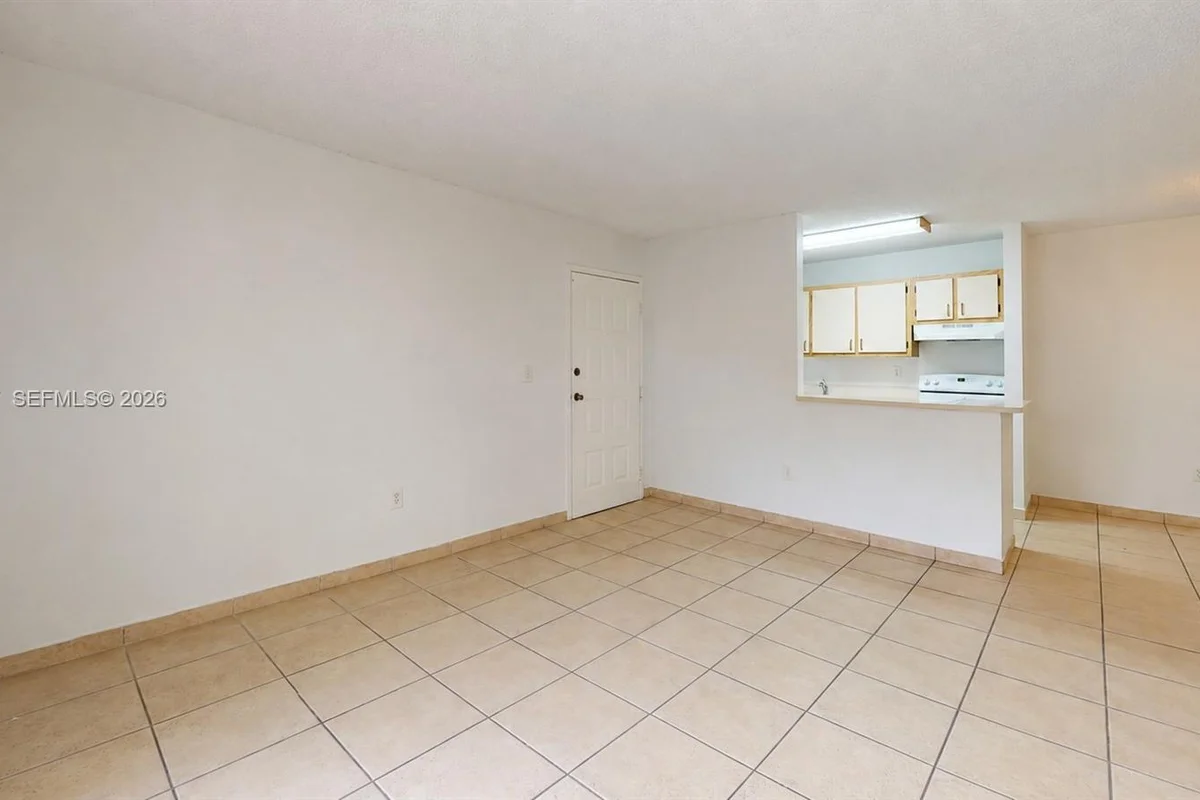 15600 SW 80th St #L-202, Miami: photo 1 of 15