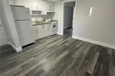 1208 Salzedo St #26, Coral Gables: photo 1 of 6